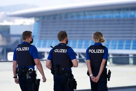 Versehentlich zu lange im Schengenraum geblieben und aufgeflogen? Versehentlich zu lange im Schengenraum geblieben und aufgeflogen?